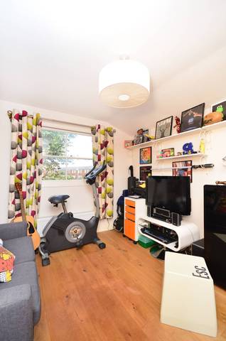  Image of 2 Bedroom Flat  For Sale at Mabley Street  Hackney, E9 5RH