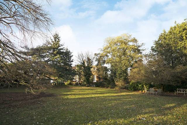  Image of 2 Bedroom Flat  For Sale at Macartney House  Greenwich, SE10 8HJ