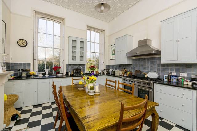  Image of 2 Bedroom Flat  For Sale at Macartney House  Greenwich, SE10 8HJ