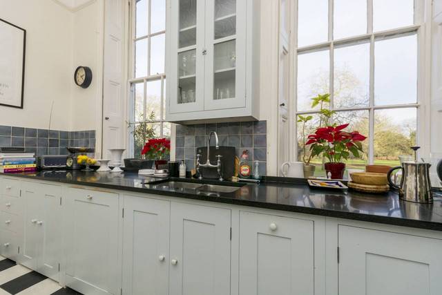  Image of 2 Bedroom Flat  For Sale at Macartney House  Greenwich, SE10 8HJ