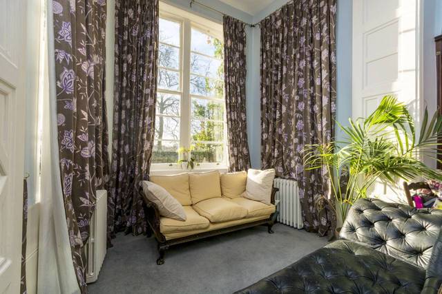  Image of 2 Bedroom Flat  For Sale at Macartney House  Greenwich, SE10 8HJ