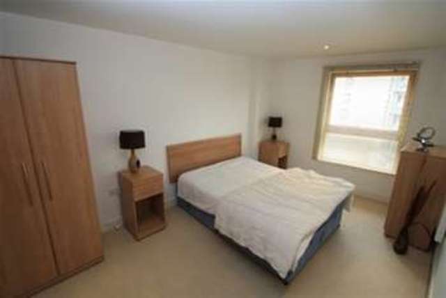 Image of 2 Bedroom Flat  To Rent at Leeds, LS10 1PT