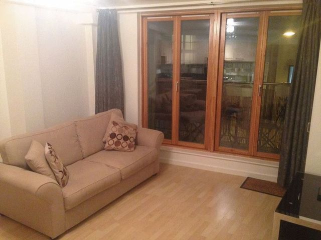  Image of 1 Bedroom Flat  To Rent at Magdalen Street  London, SE1 2RH