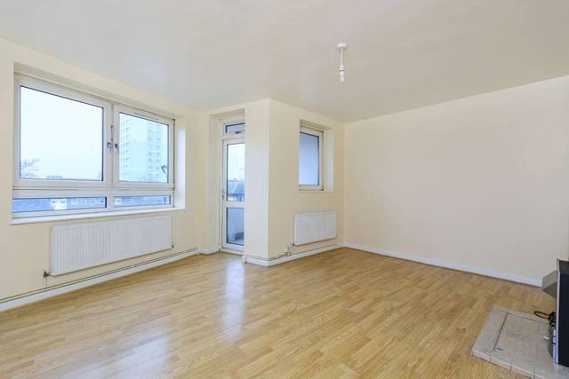  Image of 3 Bedroom Flat  For Sale at Magnolia House  Deptford, SE8 5QU