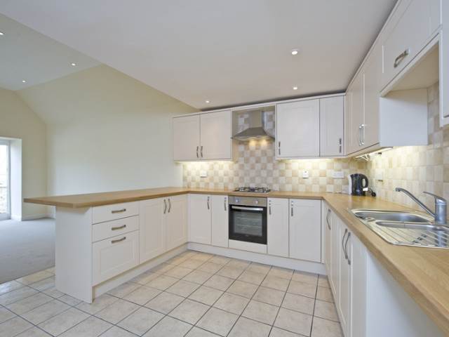  Image of 4 Bedroom Flat  To Rent at Pathhead MidLothian MidLothian, EH37 5PZ