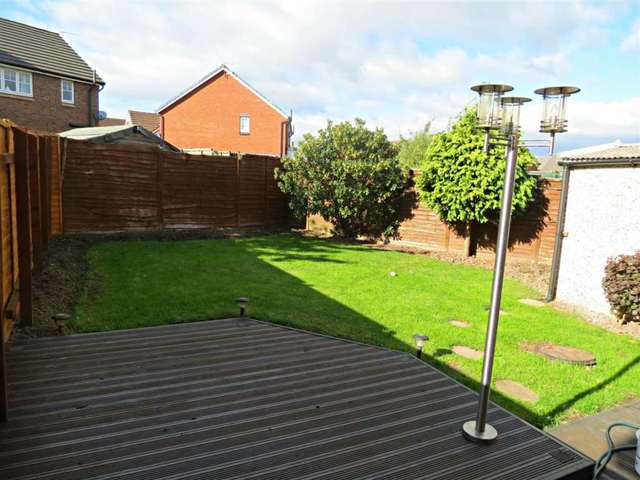  Image of 3 Bedroom Semi-Detached  To Rent at Makerfield Drive  Newton Le Willows, WA12 9WB
