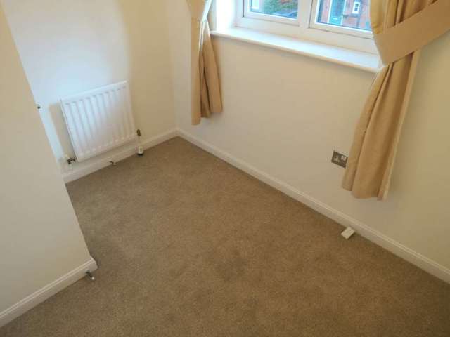  Image of 3 Bedroom Semi-Detached  To Rent at Makerfield Drive  Newton Le Willows, WA12 9WB