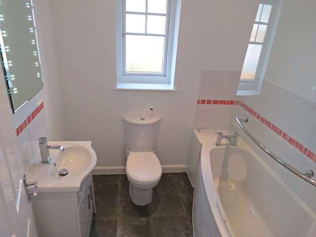  Image of 3 Bedroom Semi-Detached  To Rent at Makerfield Drive  Newton Le Willows, WA12 9WB