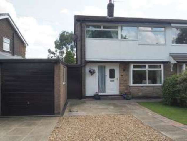  Image of 4 Bedroom Semi-Detached  For Sale at Chapel-en-le-Frith  High Peak, SK23 9TN