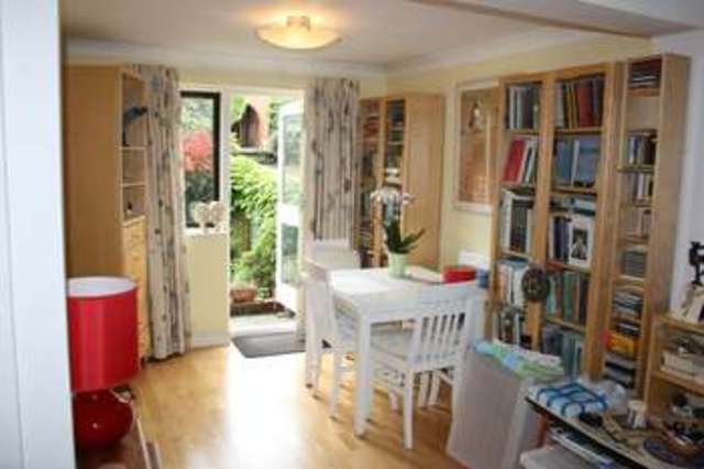  Image of 3 Bedroom Detached  For Sale at Docklands  Docklands, E14 3BE