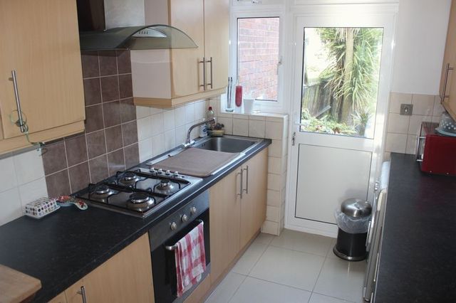  Image of 3 Bedroom Terraced  To Rent at Manor Close  London, NW9 9HD