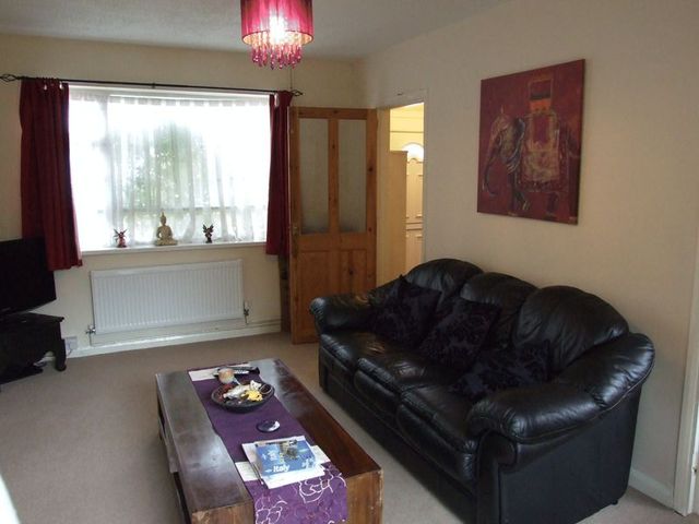  Image of 3 Bedroom Semi-Detached  For Sale at Manor Drive  Loughborough, LE11 2LR