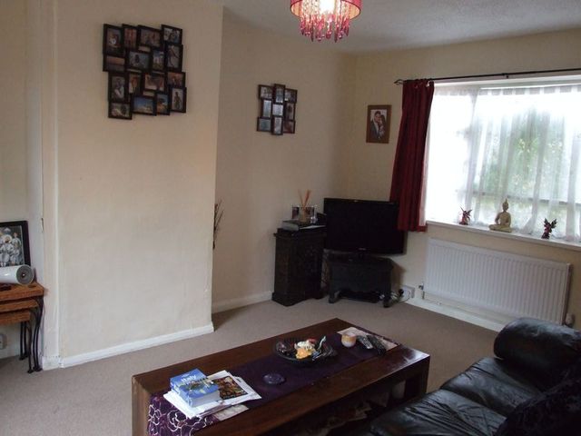 Image of 3 Bedroom Semi-Detached  For Sale at Manor Drive  Loughborough, LE11 2LR