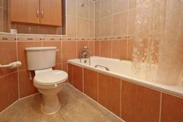  Image of 2 Bedroom Flat  For Sale at Manor Road  Bournemouth, BH1 3EP