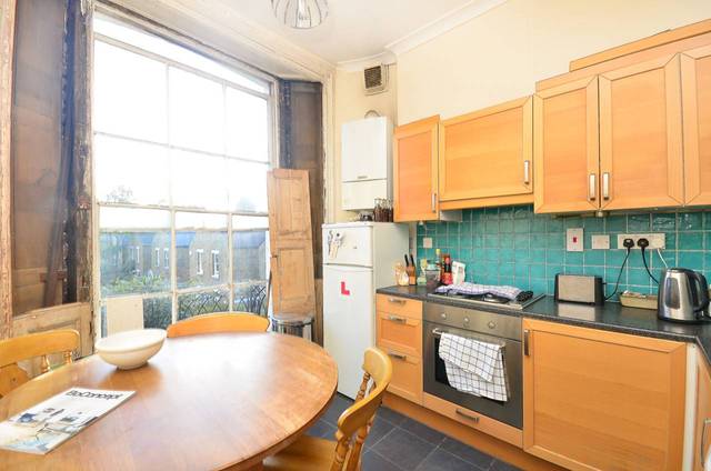  Image of 4 Bedroom Maisonette  For Sale at Mare Street  London Fields, E8 3RD