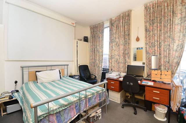  Image of 4 Bedroom Maisonette  For Sale at Mare Street  London Fields, E8 3RD