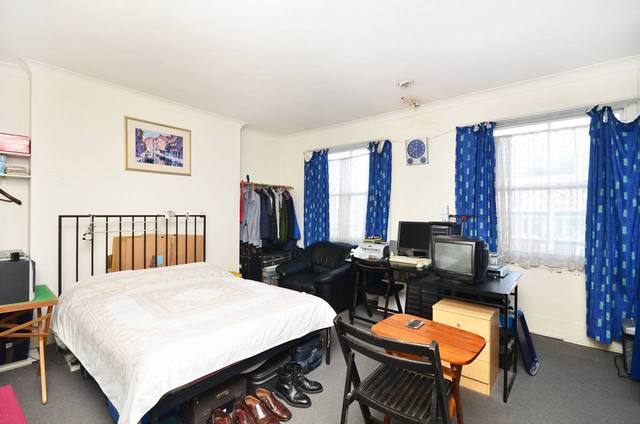  Image of 4 Bedroom Maisonette  For Sale at Mare Street  London Fields, E8 3RD