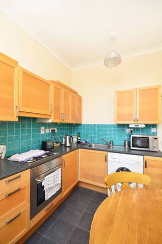  Image of 4 Bedroom Maisonette  For Sale at Mare Street  London Fields, E8 3RD