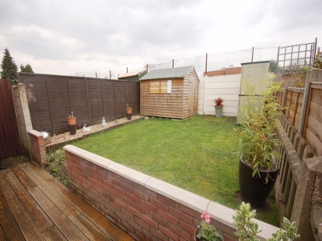  Image of 3 Bedroom Terraced  For Sale at Harlesden Harlesden, NW10 4XH