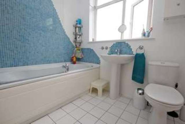  Image of 2 Bedroom Flat  For Sale at Marine Road Southbourne Bournemouth, BH6 3NX