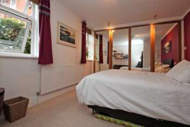  Image of 2 Bedroom Flat  For Sale at Marine Road Southbourne Bournemouth, BH6 3NX