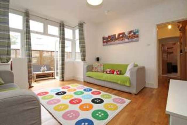  Image of 2 Bedroom Flat  For Sale at Marine Road Southbourne Bournemouth, BH6 3NX