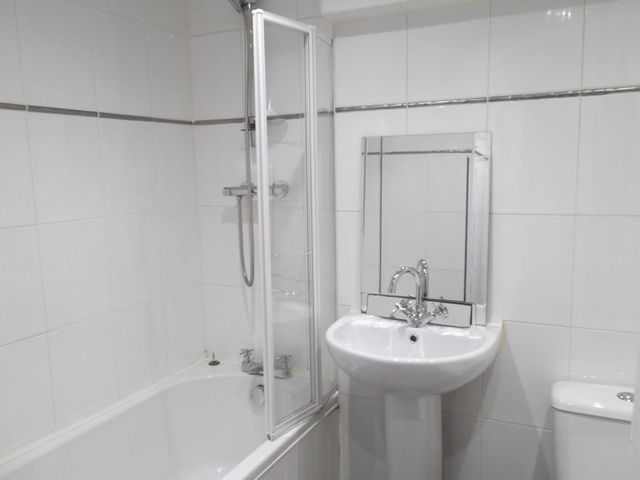  Image of 2 Bedroom Flat  To Rent at Maryhill Glasgow Glasgow, G20 0BT