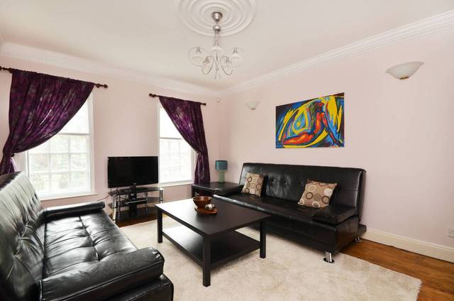  Image of 3 Bedroom Detached  To Rent at Mayston Mews  Greenwich, SE10 0LY