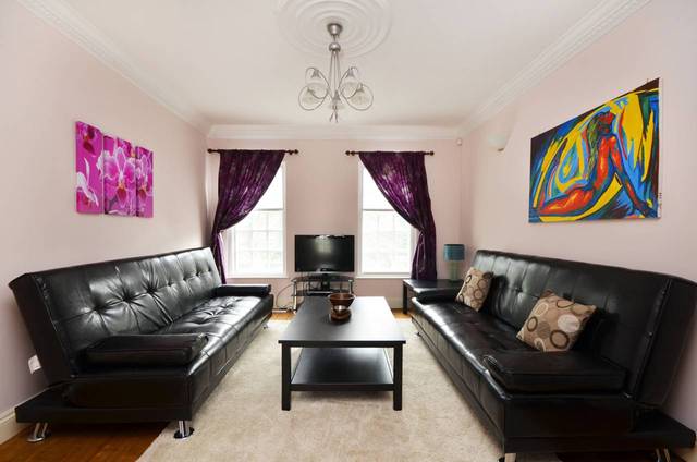  Image of 3 Bedroom Detached  To Rent at Mayston Mews  Greenwich, SE10 0LY