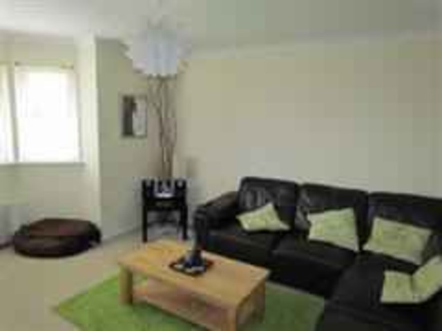  Image of 2 Bedroom Flat  To Rent at Bathgate West Lothian West Lothian, EH48 2UF