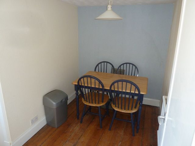  Image of 2 Bedroom Flat  To Rent at Newington Edinburgh Edinburgh, EH9 2DG