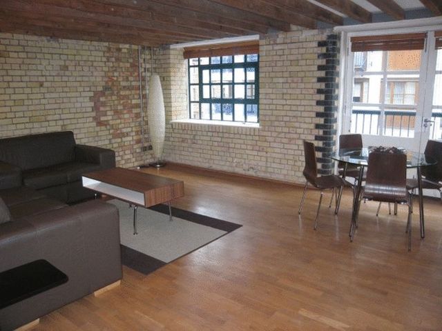  Image of 2 Bedroom Flat  To Rent at Wapping Wall  London, E1W 3SJ