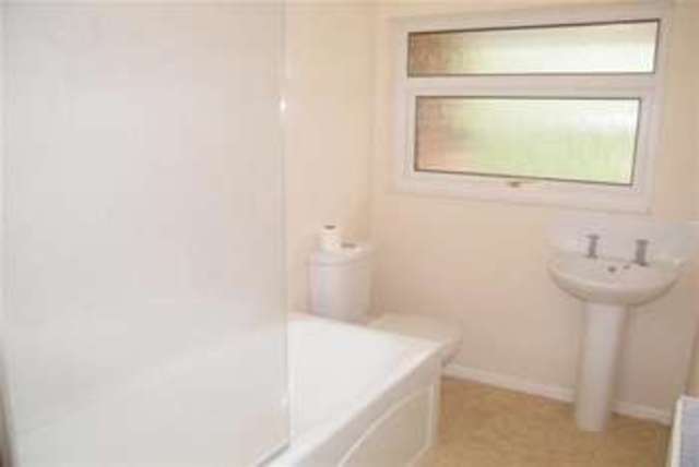  Image of 2 Bedroom Detached  To Rent at Warwick, CV34 4QB