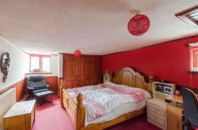  Image of 4 Bedroom Semi-Detached  For Sale at Armthorpe Doncaster Armthorpe, DN3 2BZ