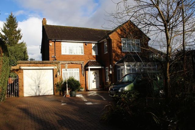 Image of 4 Bedroom Detached  For Sale at Middle Hill  Egham, TW20 0LE