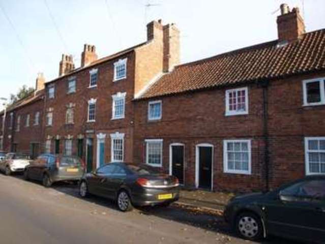  Image of 2 Bedroom Terraced  For Sale at Mill Gate  Newark, NG24 4UA