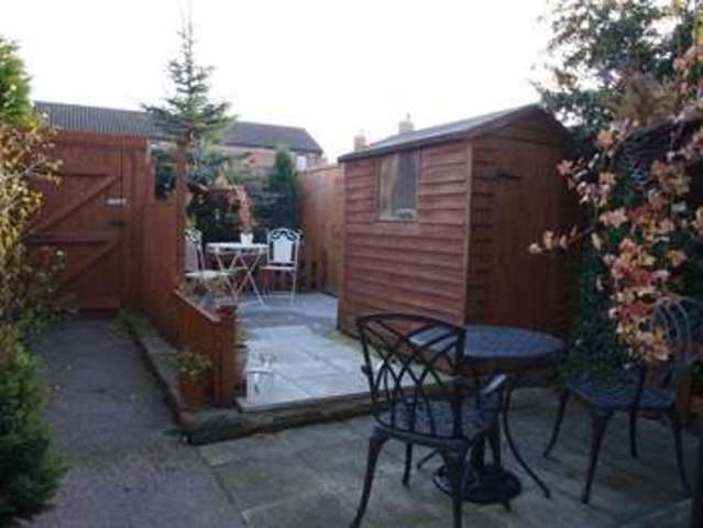  Image of 2 Bedroom Terraced  For Sale at Mill Gate  Newark, NG24 4UA
