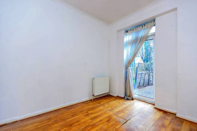  Image of 1 Bedroom Flat  For Sale at Millfields Road  Lower Clapton, E5 0AD