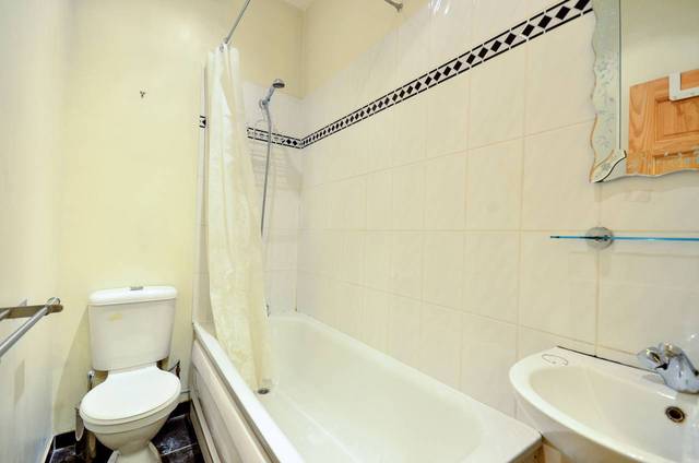  Image of 1 Bedroom Flat  For Sale at Millfields Road  Lower Clapton, E5 0AD