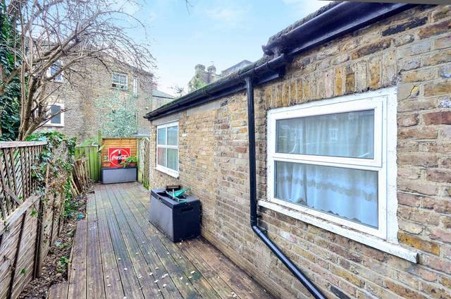  Image of 1 Bedroom Flat  For Sale at Millfields Road  Lower Clapton, E5 0AD