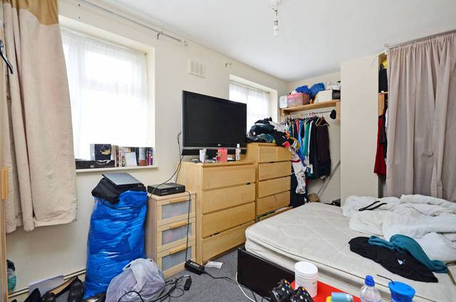  Image of 2 Bedroom Flat  For Sale at Milton Grove  Hackney, N16 8QS