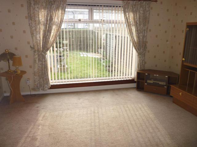  Image of 3 Bedroom Flat  To Rent at Rosyth Fife Fife, KY11 2QR