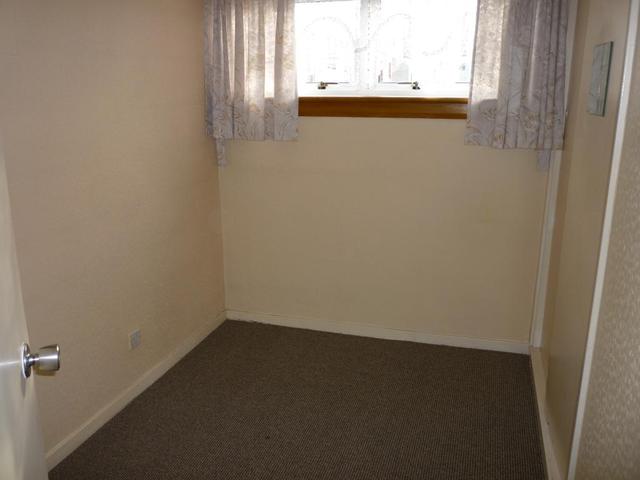 Image of 3 Bedroom Flat  To Rent at Rosyth Fife Fife, KY11 2QR