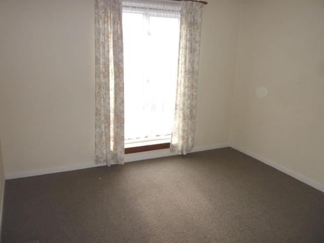  Image of 3 Bedroom Flat  To Rent at Rosyth Fife Fife, KY11 2QR