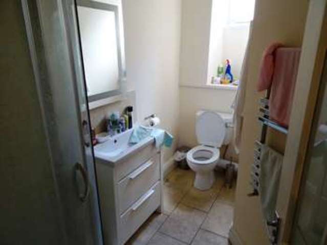  Image of 1 Bedroom Flat  To Rent at Bath, BA1 2AX