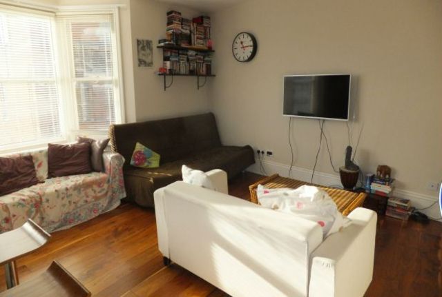  Image of 1 Bedroom Flat  For Sale at Tunbridge Wells, TN1 1LY