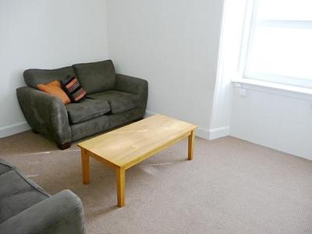  Image of 4 Bedroom Flat  To Rent at Bruntsfield Edinburgh Edinburgh, EH10 4NQ