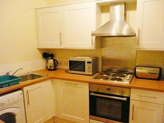  Image of 4 Bedroom Flat  To Rent at Bruntsfield Edinburgh Edinburgh, EH10 4NQ