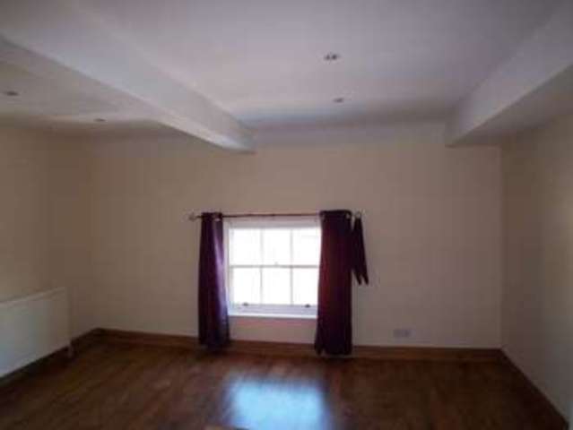  Image of 1 Bedroom Flat  For Sale at Moorgate  Retford, DN22 6RN