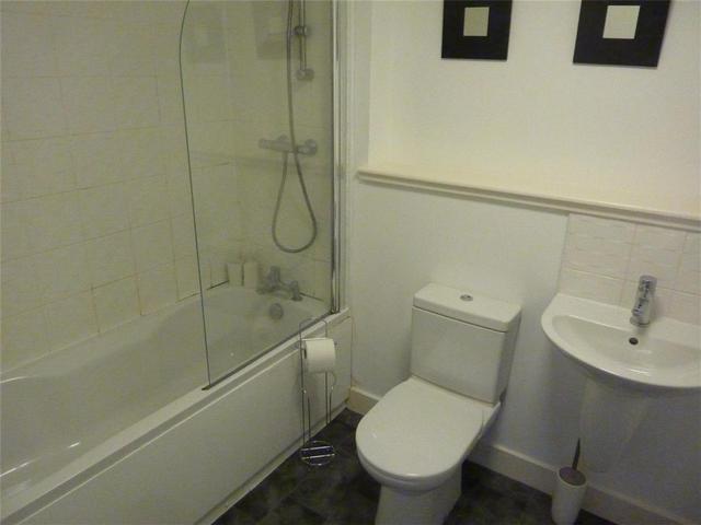  Image of 1 Bedroom Flat  To Rent at Anniesland Glasgow Glasgow, G13 2BD